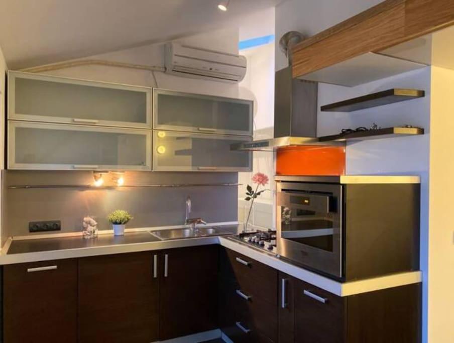 Sky-View Apartmentin Perfect City Center Sofya Dış mekan fotoğraf